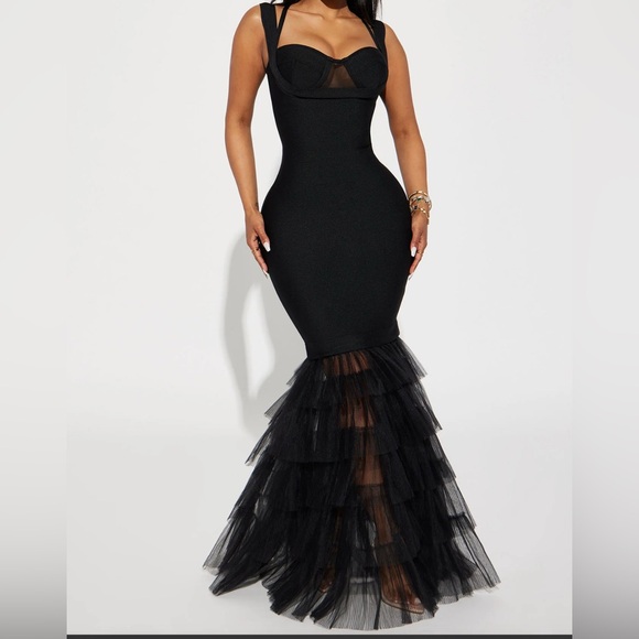 🖤Black bandage gown🖤 - Picture 3 of 5